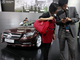 Mercedes met le paquet en Chine
