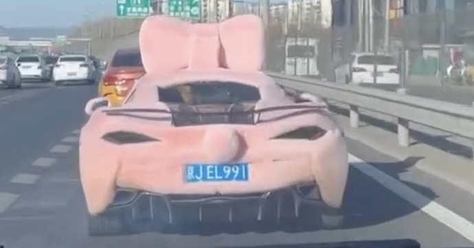 Une McLaren déguisée en lapin de sortie en Chine