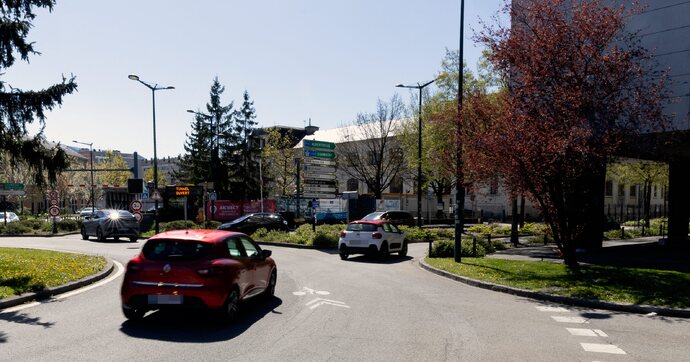 Grâce à un détail sur sa voiture de service un salarié gagne son procès contre son employeur