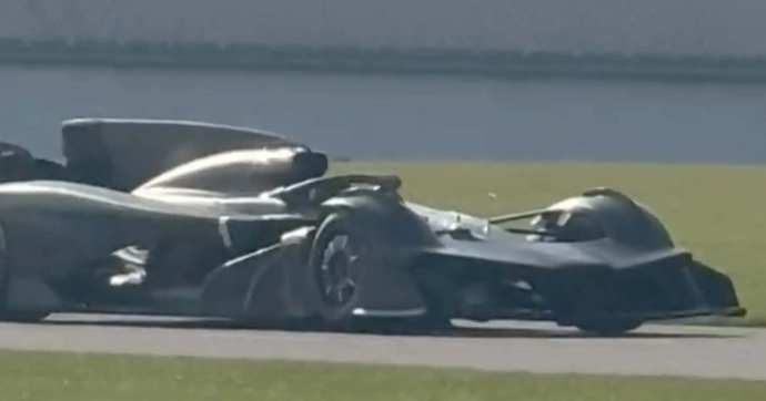 Mais quel est ce monstre très bruyant qu’Aston Martin fait rouler en secret ?