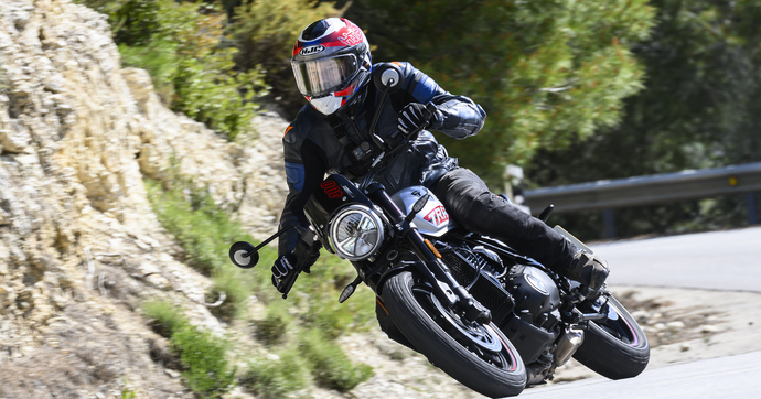 Triumph Tracker 400 : un 400 pour s'amuser vraiment !