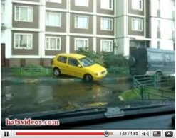 Vidéo : Une Polo yellow, un créneau et peut être trop de Cointreau !