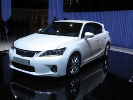 En direct du Salon de Genève 2010 : la Lexus CT 200h