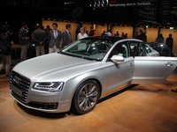 Vidéo en direct du salon de Francfort 2013 - Audi A8 restylée : dans la matrice