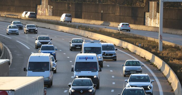 Face à la crise pétrolière, l’État renforce les aides pour l’électrification des flottes