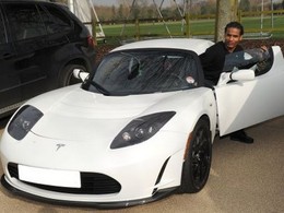 Florent Malouda en Tesla Roadster : même les joueurs de foot s'y mettent