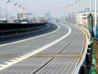 La Chine ouvre sa première autoroute à énergie solaire