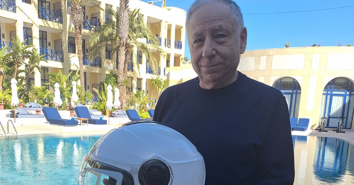 Un casque de moto à moins de 20 euros pour améliorer la sécurité routière dans le monde !