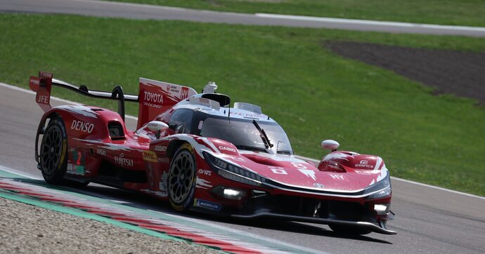 En Italie, Toyota a brisé le coeur des « tifosis » en battant Ferrari aux 6 heures d’Imola 2026