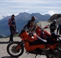 Les KTM Adventure Tours routiers reprennent du service cet été...
