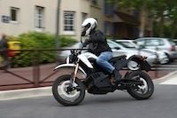 Essai Zero Motorcycles DS : un millésime plus séduisant
