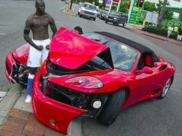 People: 18 amendes pour excès de vitesse à payer pour Mario Balotelli