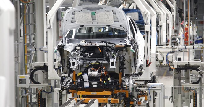 Les constructeurs chinois vont-ils sauver l’industrie automobile française et européenne ?