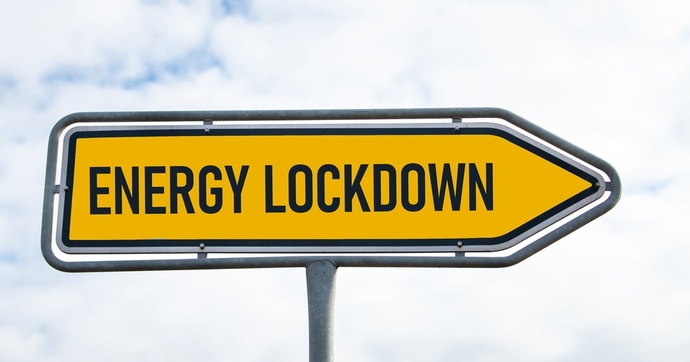 Et si la moto devenait la dernière liberté en cas de crise énergétique ?