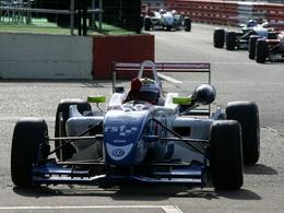 (Echos des paddocks #40) Vergne toujours leader en British F3, Courney revient sur Whincup en V8 SC