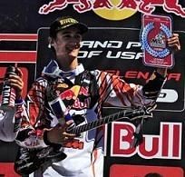 Motocross mondial : Musquin gagne la 2ème manche stoppée après 26 minutes de course, et ses adversaires reculent au championnat