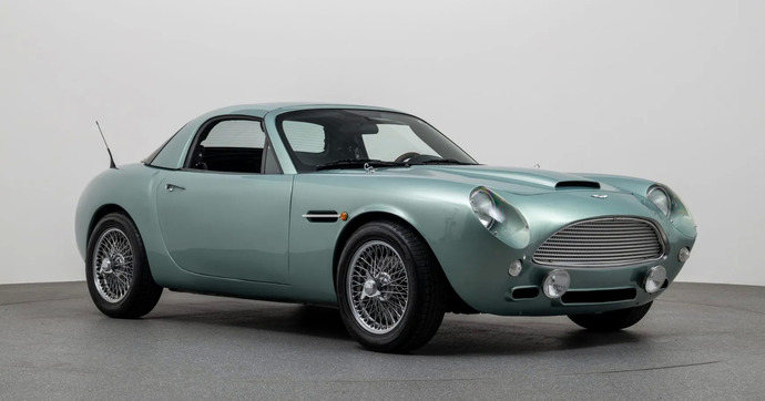 Cette Mazda MX-5 se prend pour une Aston Martin de collection