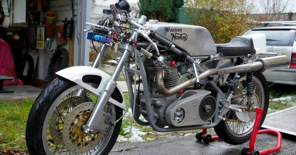 Enchères « Motos du TT de l’Île de Man et outillage » le 27 avril à Neuilly-sur-Marne