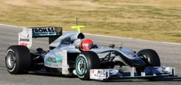 F1 - Essais de Valence : Michael Schumacher s’entraîne avec son équipe médicale