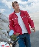 De la couleur pour cet été : blouson Bering Squadra.