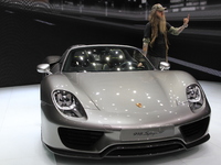 Vidéo en direct de Francfort 2013 - Porsche 918 Spyder, la très grosse cote