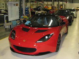 Lotus redémarre la production et dément les rumeurs