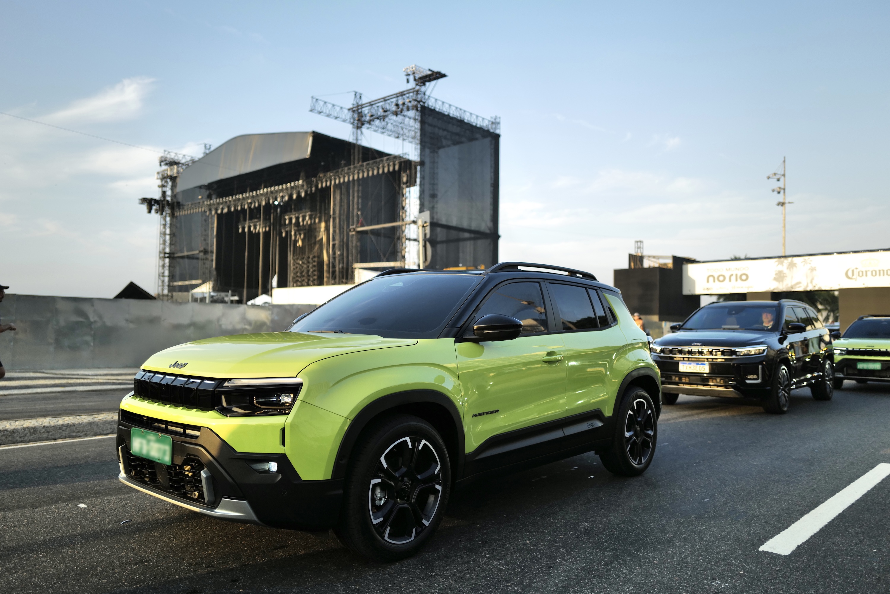 Surprise : Jeep présente son petit SUV Avenger restylé pendant un ...
