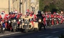 Insolite: quand les Pères Noël motards recontrent le père fouettard