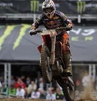 MX 1 : Antonio Cairoli s’échappe