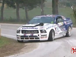 Mustang en rallye : séance de rodéo sous le signe de la dérive