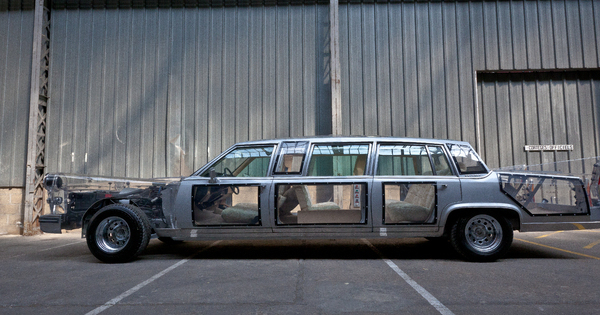 Taxi, Columbo, Tontons flingueurs : Peugeot ressort ses légendes du cinéma !