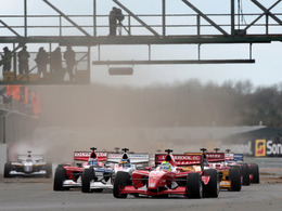 (Minuit chicanes) A la recherche de l'esprit Superleague Formula
