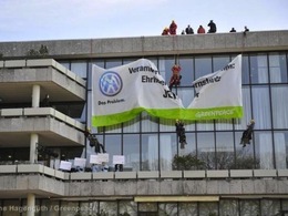 Volkswagen à nouveau épinglé par Greenpeace lors de son assemblée générale