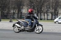 Aprilia : Grille tarifaire scooters et motos 50 cm3 au 1er Juin
