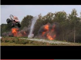 World Record : le saut le plus long en Monster Truck