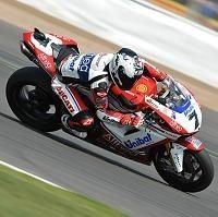 Superbike: On se chauffe entre Max Biaggi et Ducati