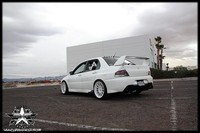 Mitsubishi Lancer Evolution pure white..