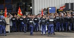 Renault assigne 50 grévistes en justice