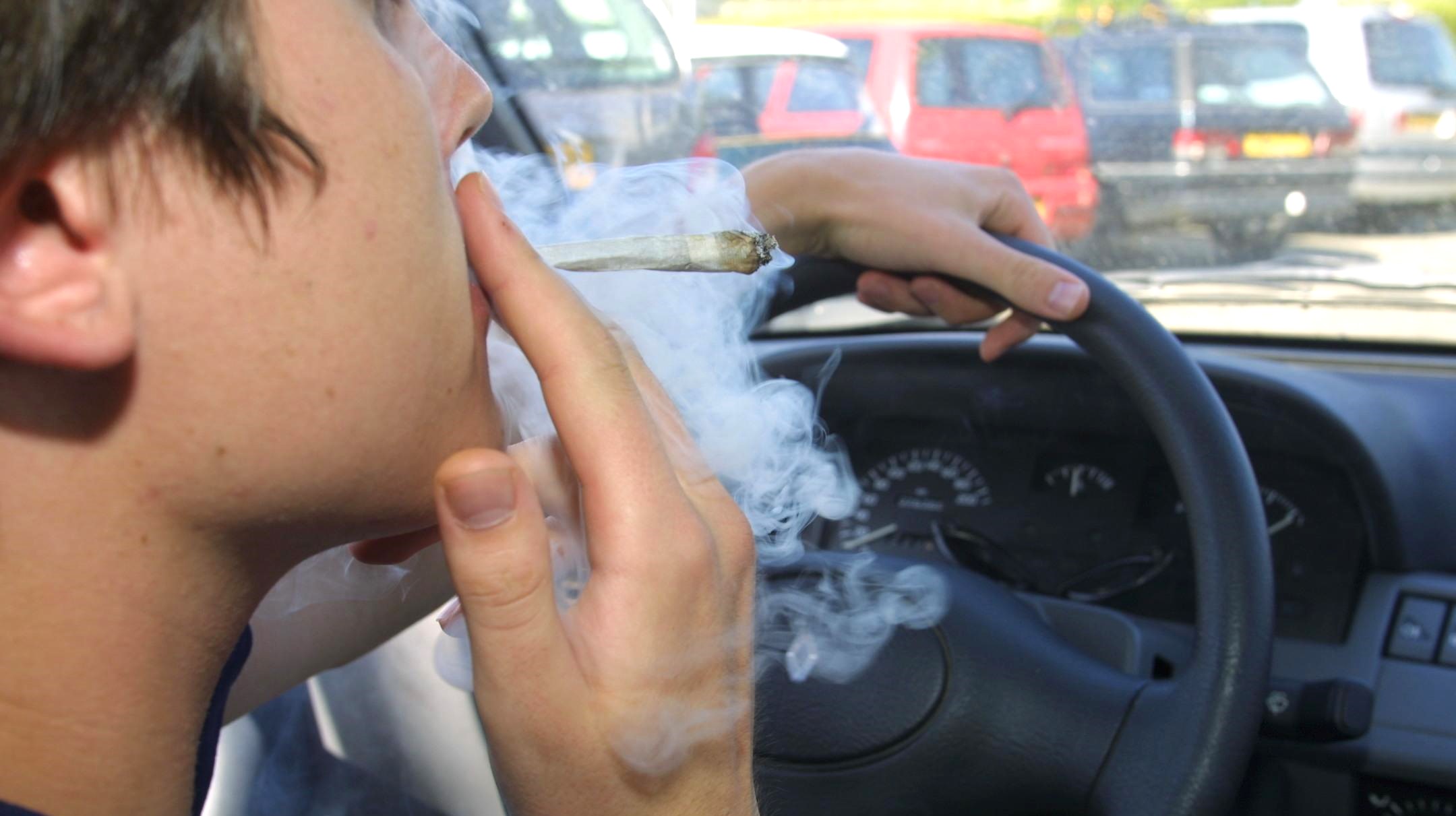 Dans ce pays d'Europe, conduire en ayant fum du cannabis est autoris