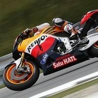 Moto GP - République Tchèque D.2: Stoner sous la pluie malgré une chute