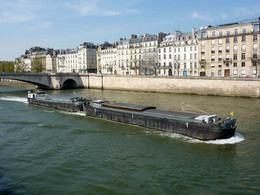 Livraisons : Paris veut diminuer les camions au profit des transports alternatifs