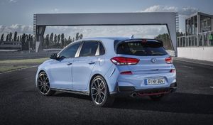 Selon Hyundai, la Volkswagen Golf GTI ne tient pas le choc sur la piste
