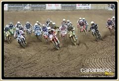 GP de France à St Jean d'Angély - MX 1 : Cairoli gagne la première devant un Steve Ramon très rapide.