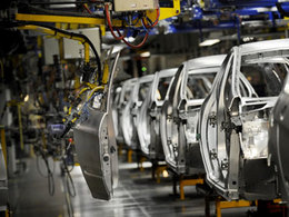 PSA promet de ne pas fermer d'usine... jusqu'en 2016
