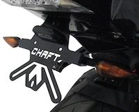 Chaft s'occupe de la plaque d'immat' de la BMW S1000RR.