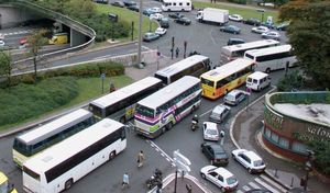 Paris : les autocars marquent l'arrêt de la circulation