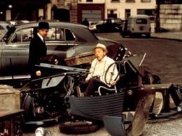 Question du jour n°177 : comment s’est disloquée la 2 CV de Bourvil dans le film « Le corniaud » ?