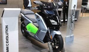 Électrique : les grands constructeurs n’adhèrent pas encore au courant