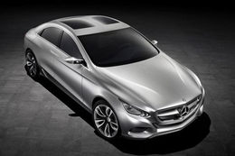 Genève 2010 : Mercedes-Benz F800 Style, petite CLS