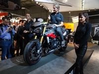 En direct du Salon de Milan 2015 : Triumph Speed S & R